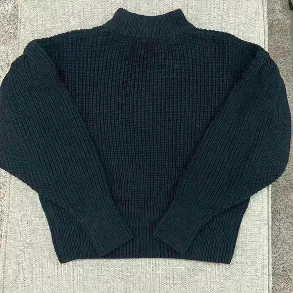 H&M Puff Sleeve Sweater - Picture 4 of 5